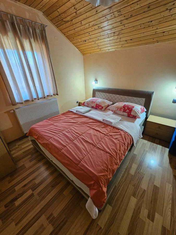 House Mirjana Hotel Smoljanac Eksteriør billede