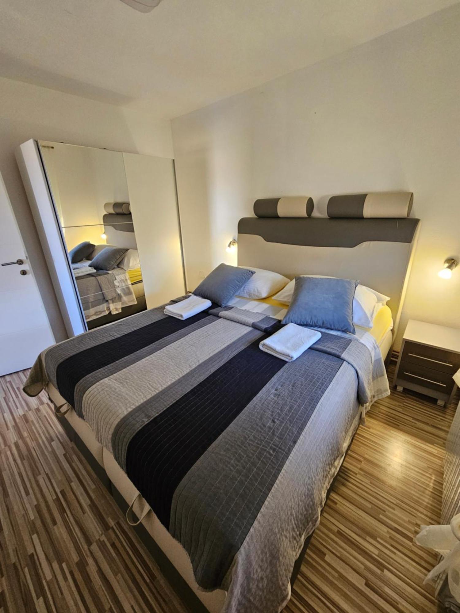 House Mirjana Hotel Smoljanac Eksteriør billede