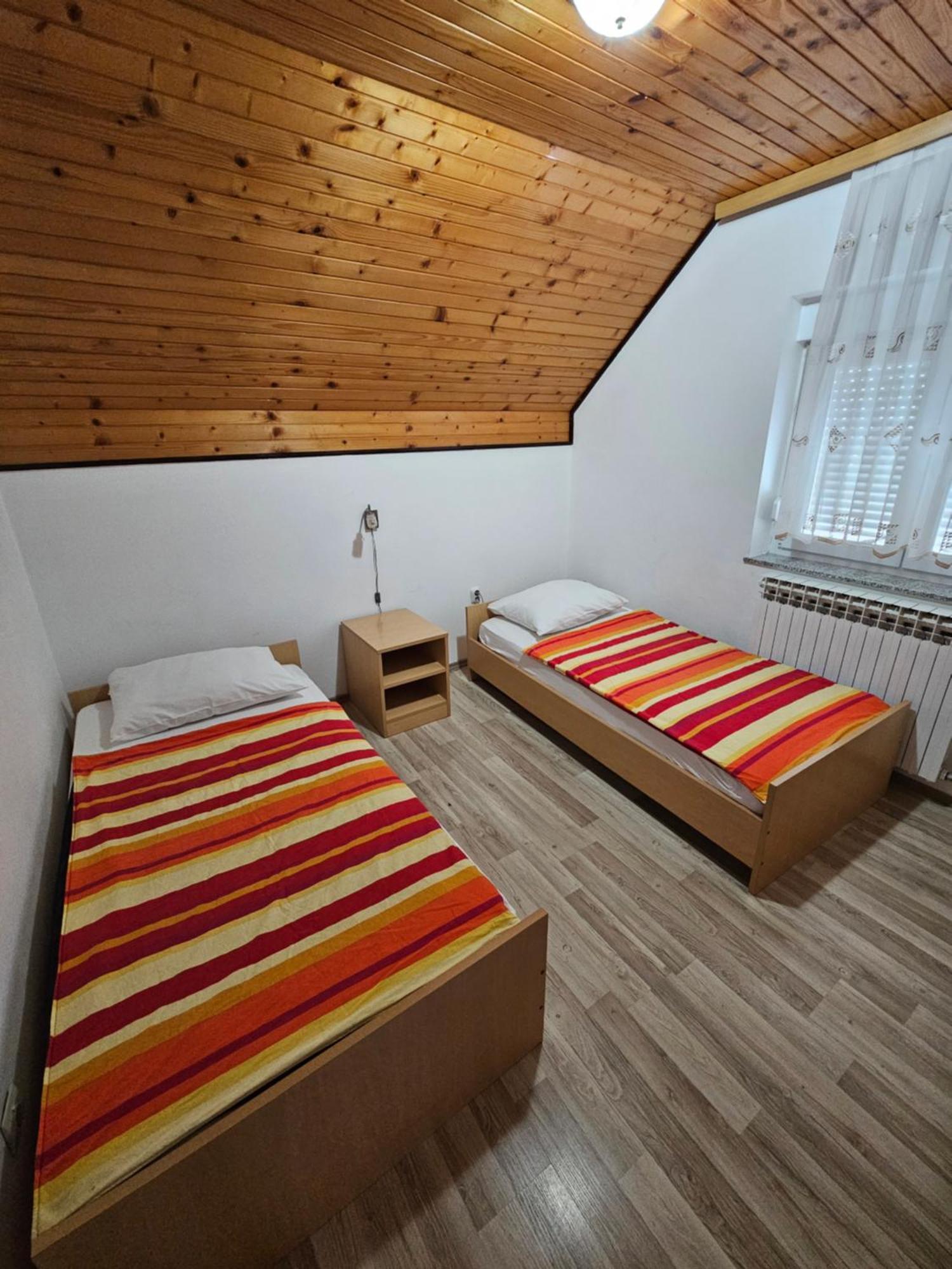 House Mirjana Hotel Smoljanac Eksteriør billede